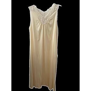 Vintage Shadowline Nightgown Sz Large EUC